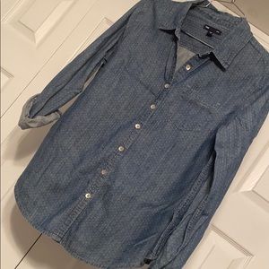 Chambray Button Up Dot Gap Top! Denim!
